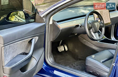 Седан Tesla Model 3 2019 в 