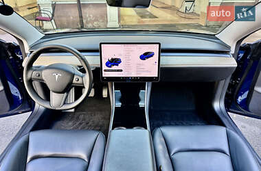 Седан Tesla Model 3 2019 в 