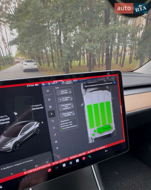 Седан Tesla Model 3 2018 в Києві