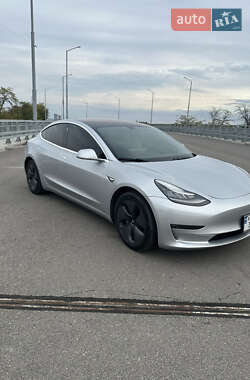 Седан Tesla Model 3 2018 в 