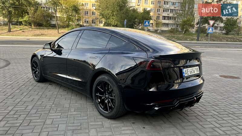 Седан Tesla Model 3 2019 в Дніпрі