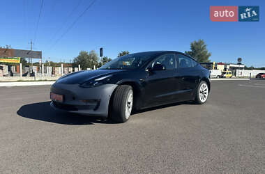Седан Tesla Model 3 2022 в Луцке