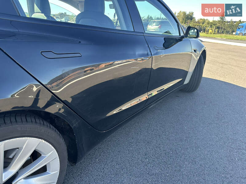 Седан Tesla Model 3 2022 в Луцьку
