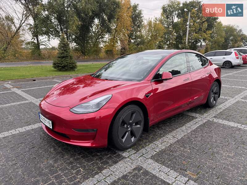 Tesla Model 3 2021