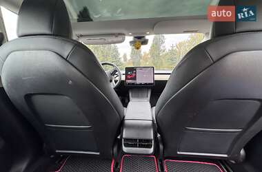 Седан Tesla Model 3 2021 в 