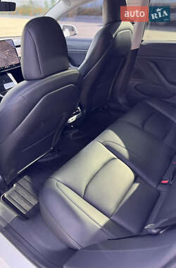 Седан Tesla Model 3 2018 в 