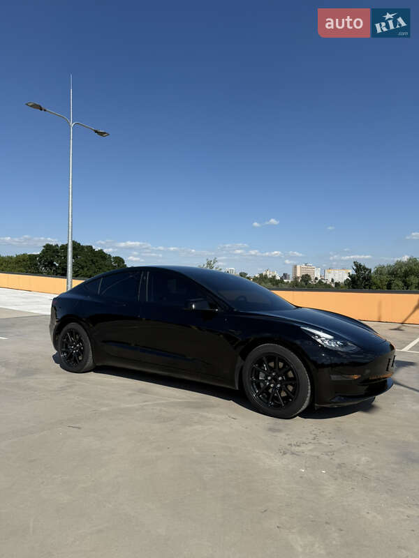 Седан Tesla Model 3 2019 в Києві