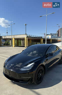 Седан Tesla Model 3 2019 в Киеве