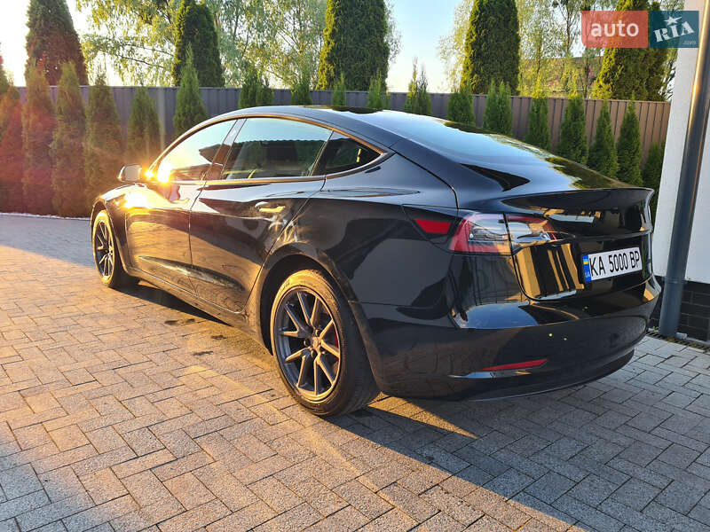Седан Tesla Model 3 2019 в Києві