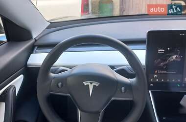 Седан Tesla Model 3 2019 в  фото 12 Седан Tesla Model 3 2019 в