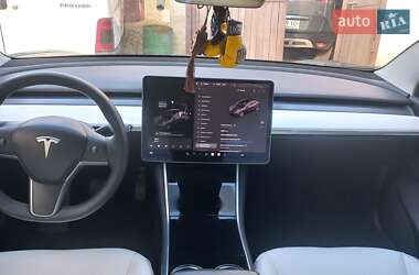 Седан Tesla Model 3 2019 в  фото 18 Седан Tesla Model 3 2019 в