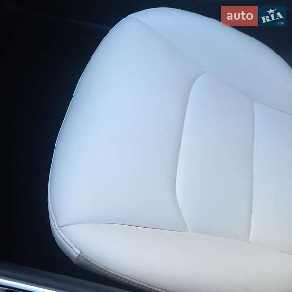 Седан Tesla Model 3 2019 в Кам'янці-Бузькій фото 22 Седан Tesla Model 3 2019 в Кам'янці-Бузькій