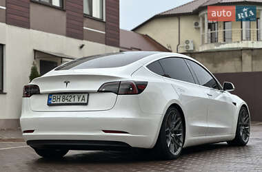 Седан Tesla Model 3 2019 в 