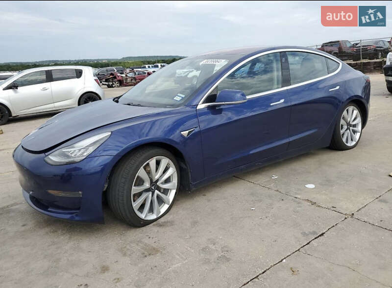 Седан Tesla Model 3 2018 в Каменец-Подольском