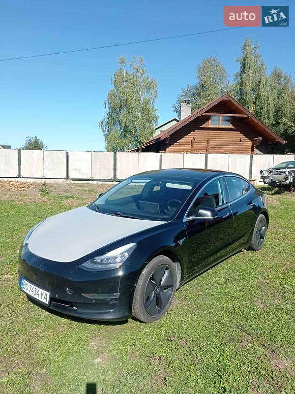 Tesla Model 3 2018