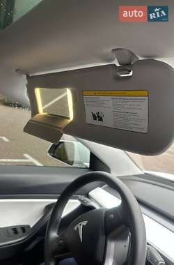 Седан Tesla Model 3 2019 в 
