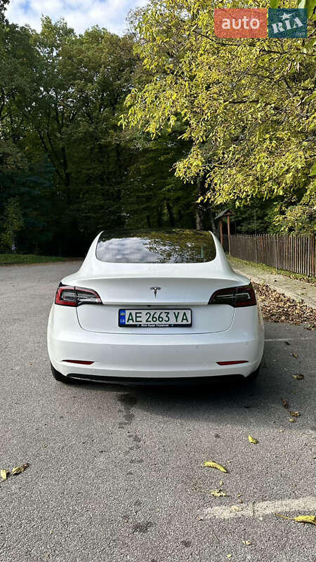 Седан Tesla Model 3 2019 в Трускавце