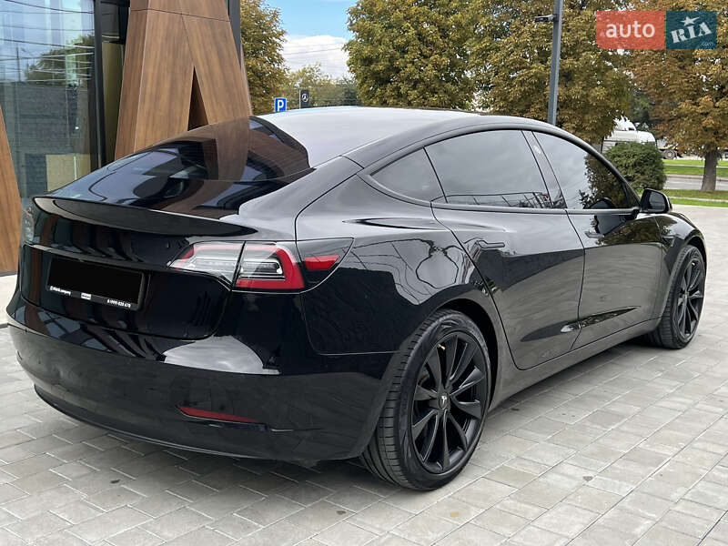 Седан Tesla Model 3 2019 в Луцке