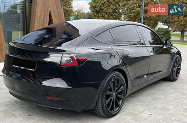 Седан Tesla Model 3 2019 в 