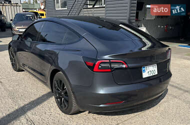 Седан Tesla Model 3 2020 в 