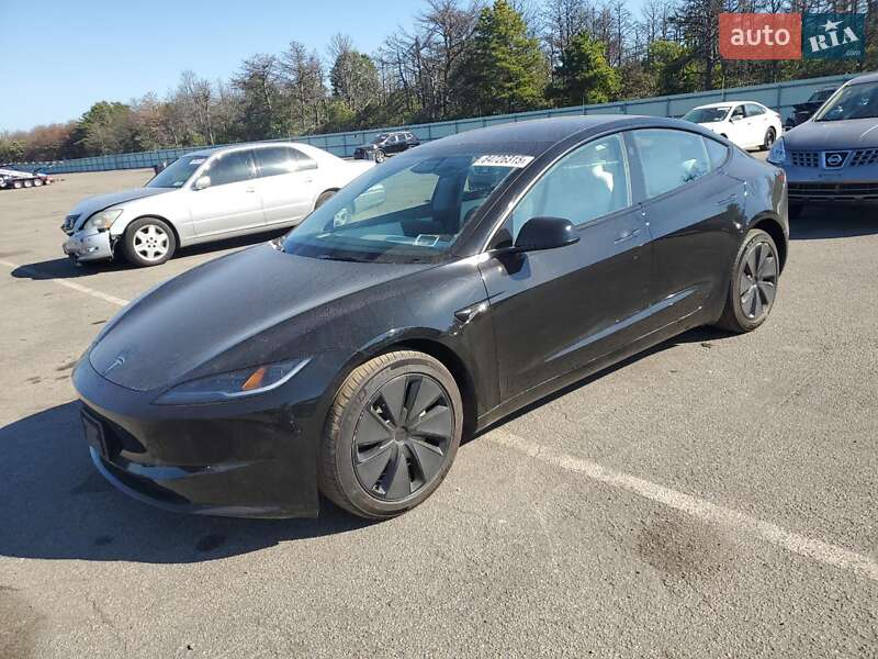Седан Tesla Model 3 2024 в Луцьку