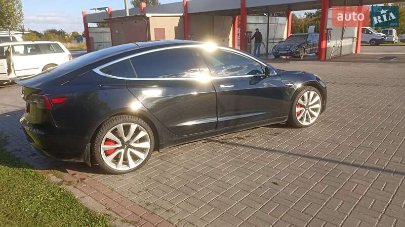 Седан Tesla Model 3 2019 в Луцьку