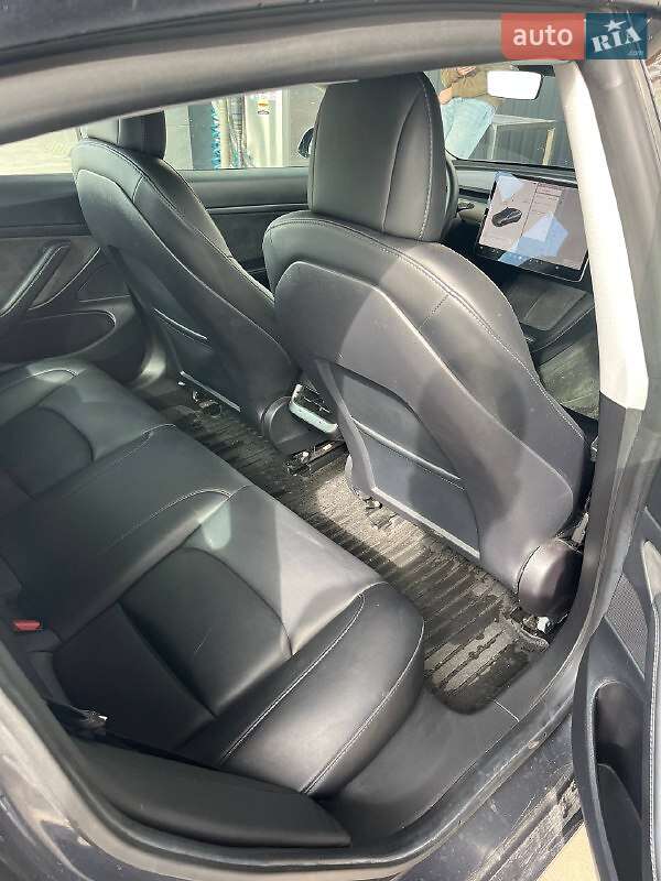 Седан Tesla Model 3 2021 в Хмельницькому