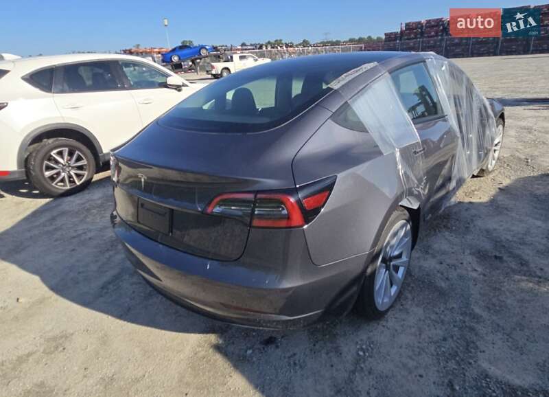 Седан Tesla Model 3 2023 в Одессе