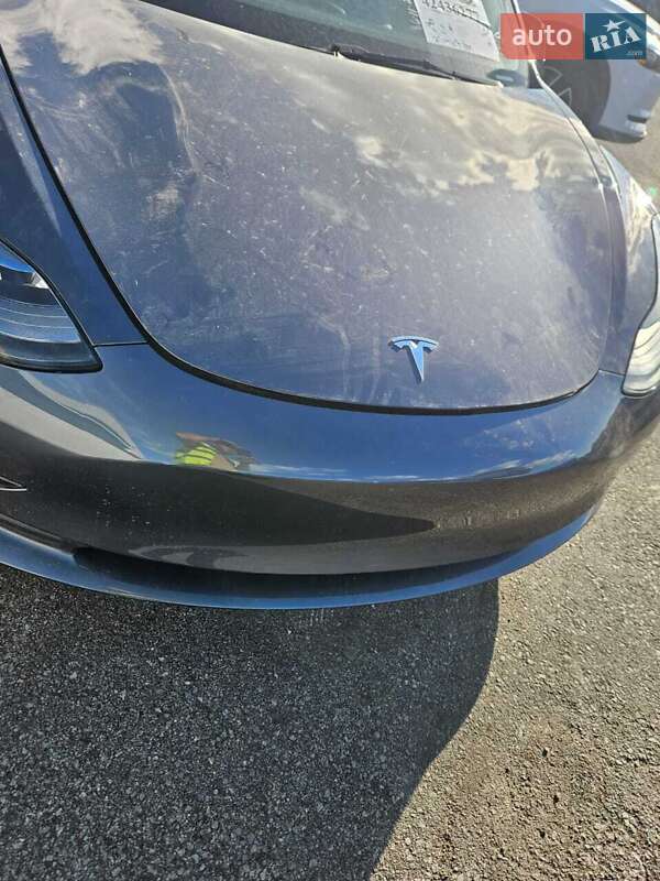 Седан Tesla Model 3 2023 в Одессе