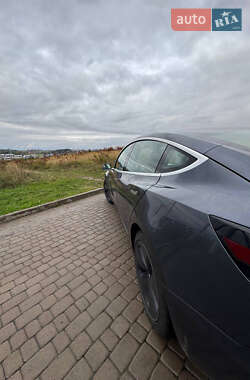 Седан Tesla Model 3 2020 в 