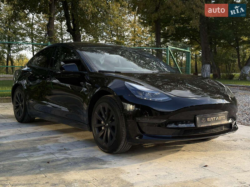 Tesla Model 3 2021