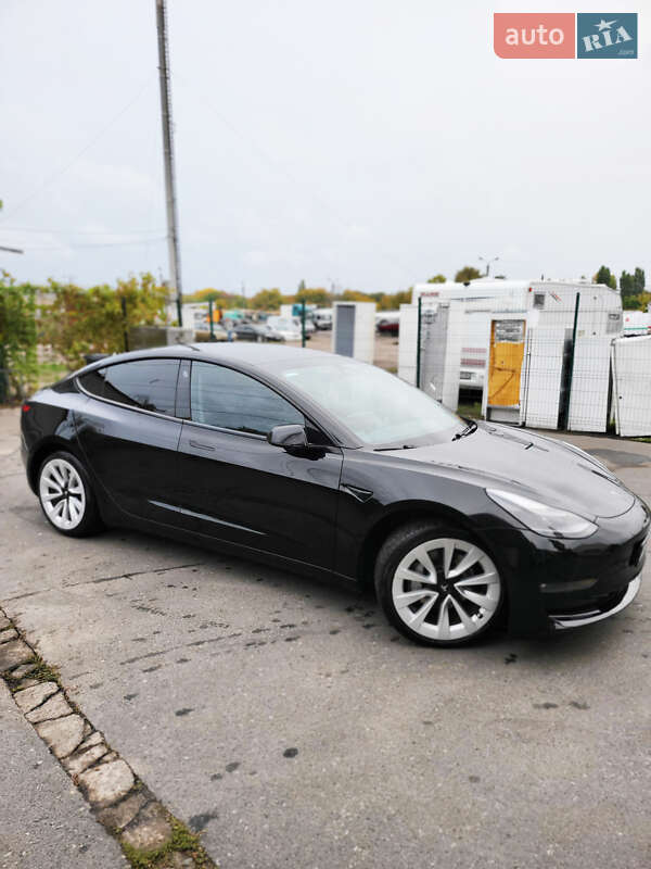Седан Tesla Model 3 2020 в Одесі