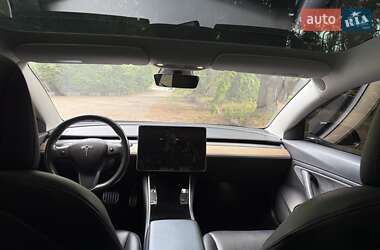 Седан Tesla Model 3 2019 в 