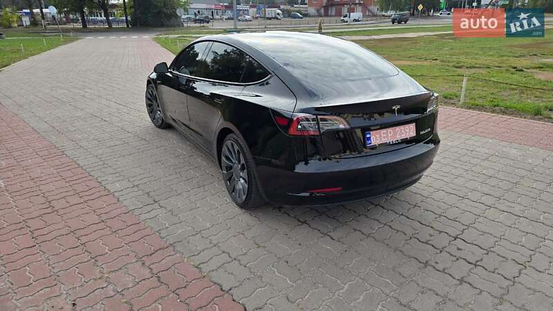 Седан Tesla Model 3 2022 в Обухове