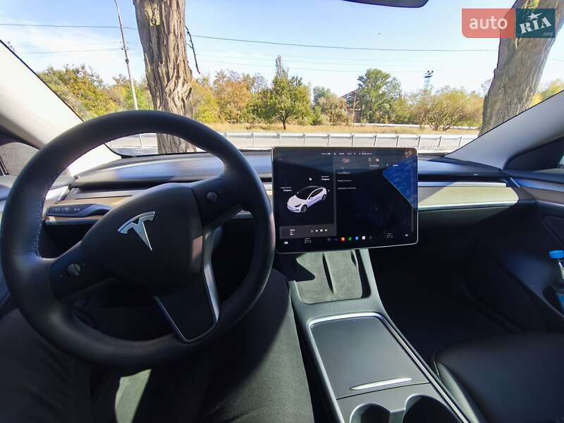 Седан Tesla Model 3 2021 в Днепре