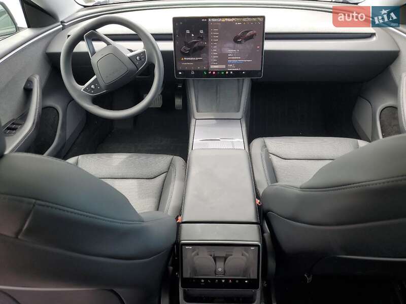 Седан Tesla Model 3 2025 в Львове