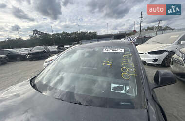 Седан Tesla Model 3 2025 в 