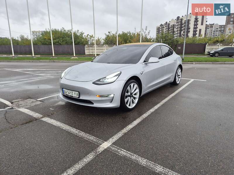 Седан Tesla Model 3 2018 в 