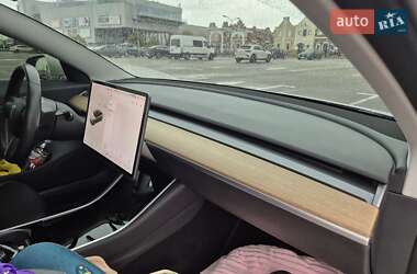Седан Tesla Model 3 2018 в 