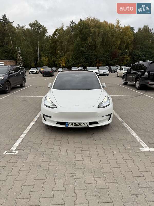 Седан Tesla Model 3 2019 в 