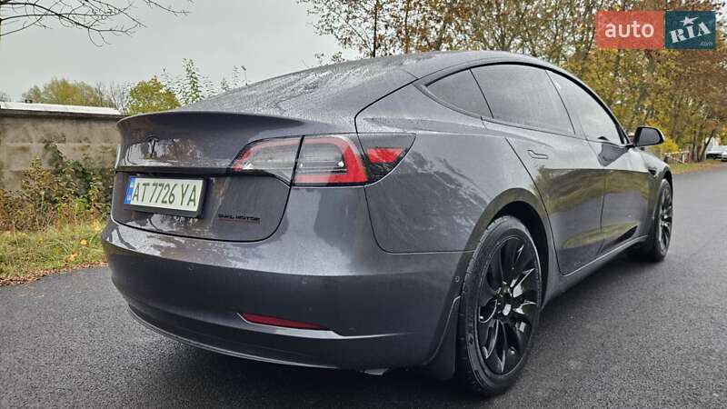 Седан Tesla Model 3 2020 в Коломиї