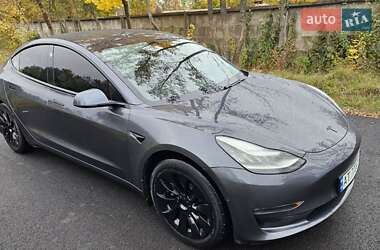 Седан Tesla Model 3 2020 в 