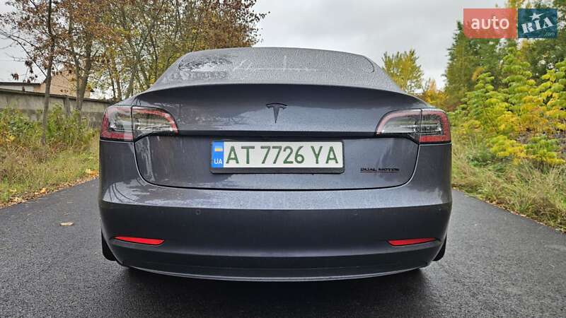 Седан Tesla Model 3 2020 в Коломиї