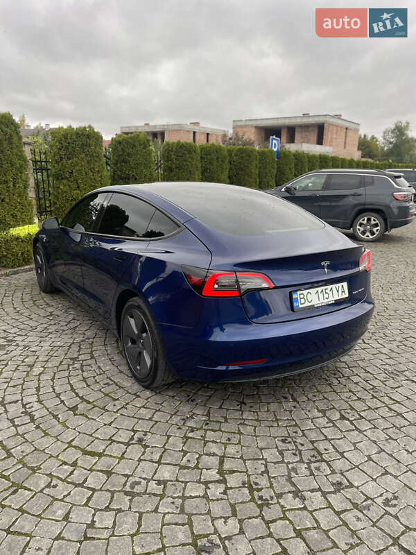 Седан Tesla Model 3 2022 в Жовкве