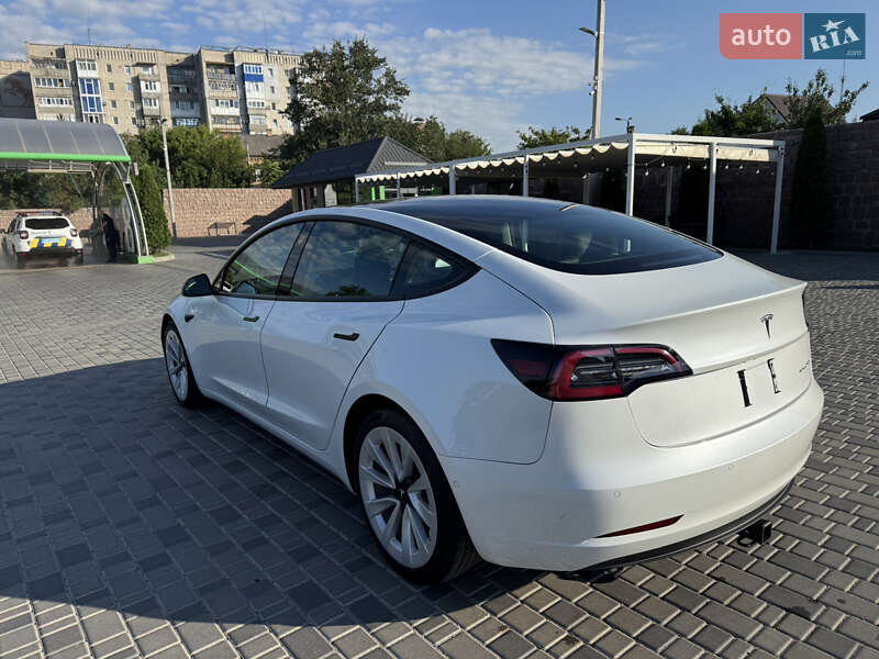 Седан Tesla Model 3 2021 в Кропивницькому