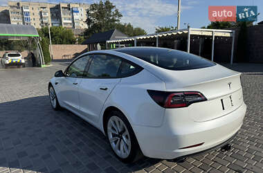 Седан Tesla Model 3 2021 в 