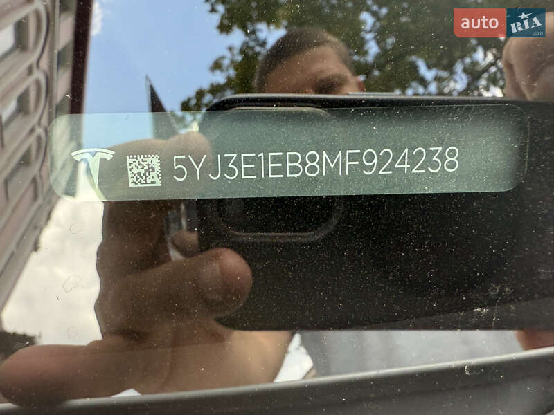 Седан Tesla Model 3 2021 в Кропивницькому