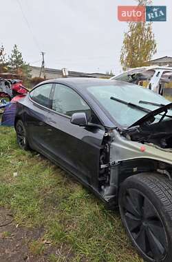 Седан Tesla Model 3 2024 в 