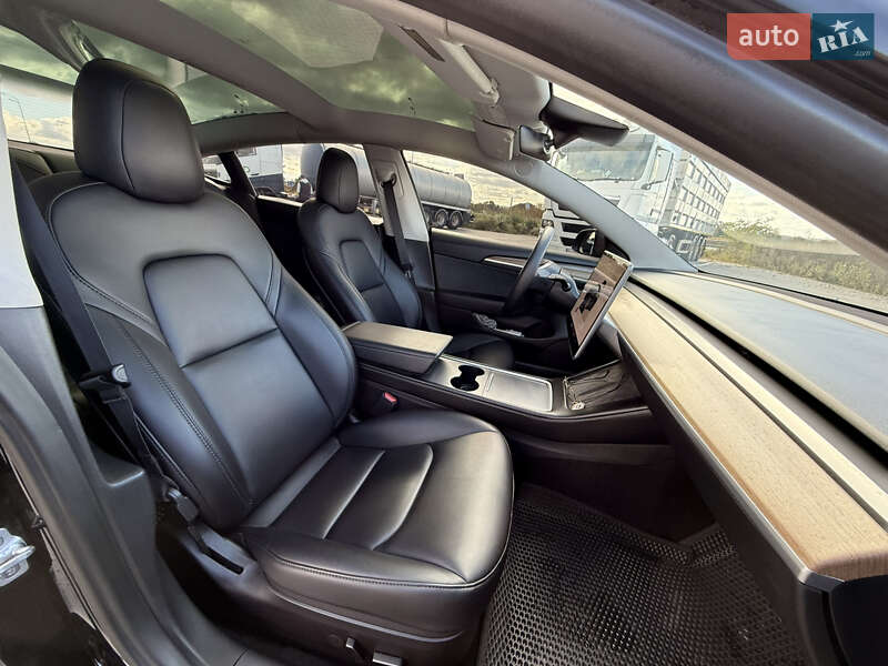 Седан Tesla Model 3 2022 в Виннице