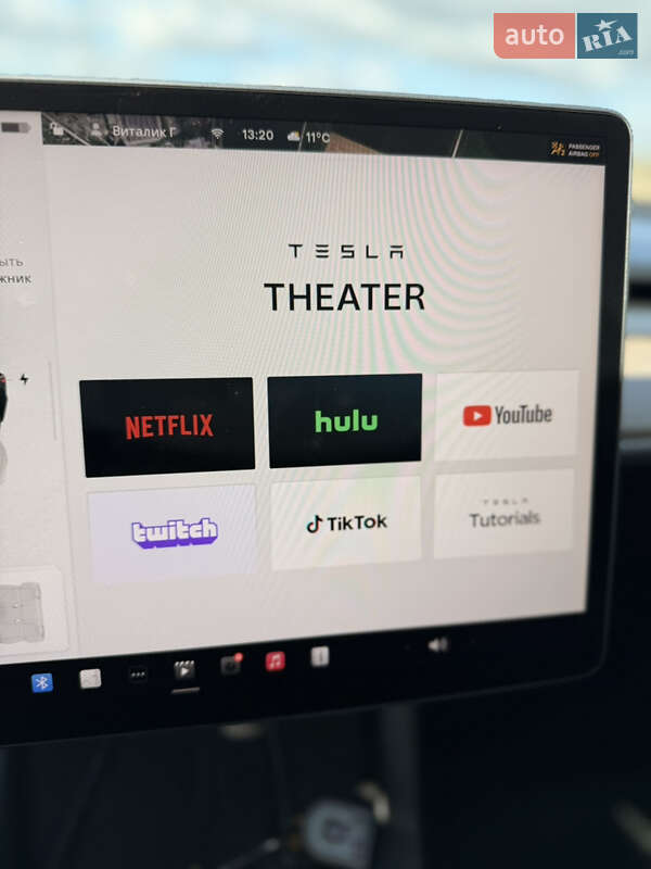 Седан Tesla Model 3 2022 в Виннице